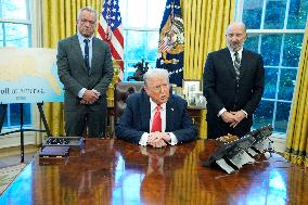 Donald Trump signs an executive order - Washington