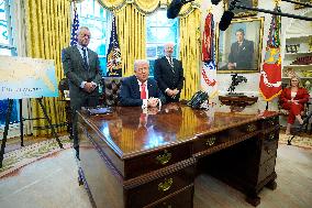 Donald Trump signs an executive order - Washington