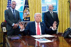 Donald Trump signs an executive order - Washington