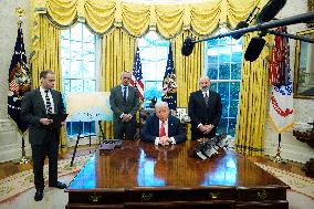 Donald Trump signs an executive order - Washington