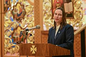 Edmonton Ukrainians Hold Prayer Service On War Anniversary