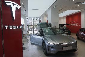 Tesla Model Y Delivery in Hangzhou