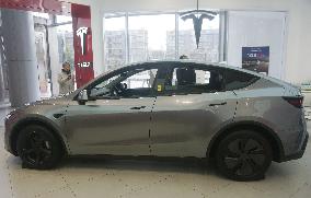 Tesla Model Y Delivery in Hangzhou