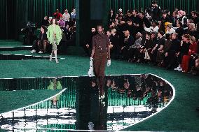 MFW - Gucci Runway