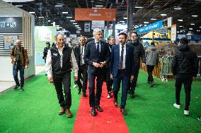 Laurent Wauquiez visits the Agricultural Show - Paris AJ