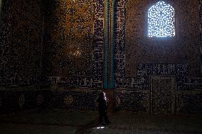 Iran-Sheikh-Lotfollah-Mosque In Isfahan