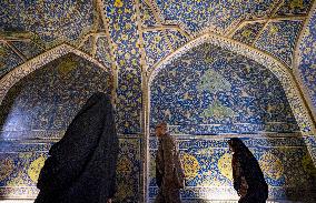 Iran-Sheikh-Lotfollah-Mosque In Isfahan