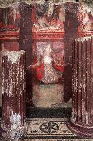 Spectacular Frescoed Villa Uncovered in Pompeii - Italy