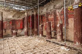 Spectacular Frescoed Villa Uncovered in Pompeii - Italy