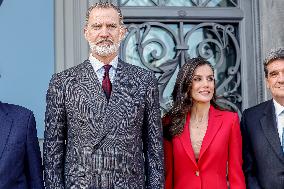 Spanish Royals Present Anne Leibovitz Portraits - Madrid