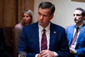 Cabinet Meeting Highlights Tensions Over Musks Federal Demands