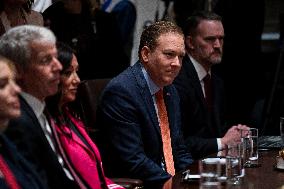 Cabinet Meeting Highlights Tensions Over Musks Federal Demands