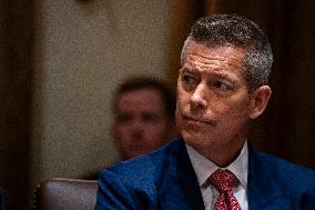 Cabinet Meeting Highlights Tensions Over Musks Federal Demands