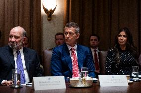 Cabinet Meeting Highlights Tensions Over Musks Federal Demands
