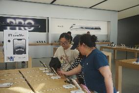 iPhone16e