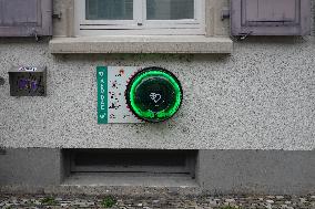 German Public Defibrillator