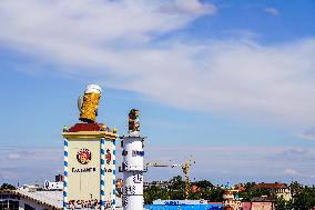 Setting Up The Beer Tents For The Oktoberfest In Munich