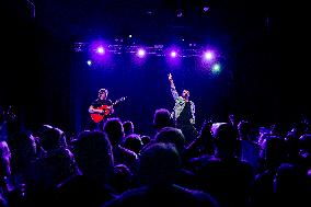 Tom Meighan Performs Live In Milan, Italy