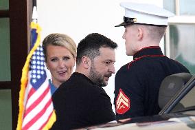 Volodymyr Zelensky leaves White House - Washington
