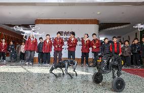 Students Study Drone Robot at School in Tengzhou