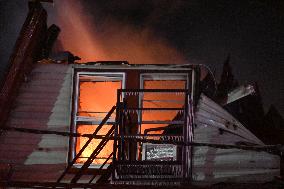 Firefighters Struggle To Put Out Fire In Three Homes On Woodside Avenue In Newark New Jersey Due To High Winds And Freezing Temp