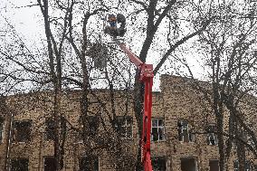 Response effort to Russian drone strike in Kharkiv