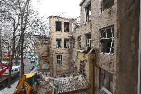 Response effort to Russian drone strike in Kharkiv