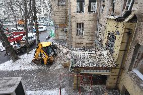 Response effort to Russian drone strike in Kharkiv