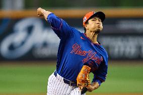 Kodai Senga Pitches In Spring Training