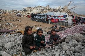 Daily Life in Beit Lahia After 15 Months Of War