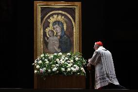 Religion: Cardinal Arthur Roche leads the recitation of the Holy Rosary for Pope Francis on March 04, 2025