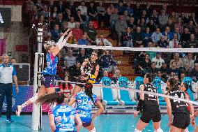 VOLLEY - CEV Cup Women - Igor Gorgonzola Novara vs  THY Istanbul