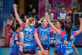 VOLLEY - CEV Cup Women - Igor Gorgonzola Novara vs  THY Istanbul