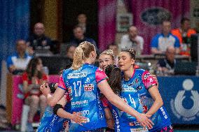 VOLLEY - CEV Cup Women - Igor Gorgonzola Novara vs  THY Istanbul