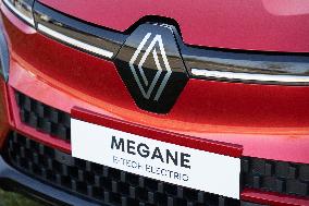 Visit of the Ampere ElectriCity Renault Manufacture site - Douai RL