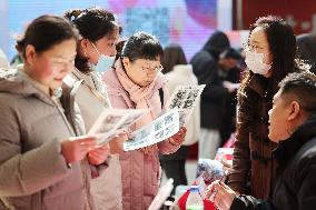 A Female-only Job Fair in Lianyungang