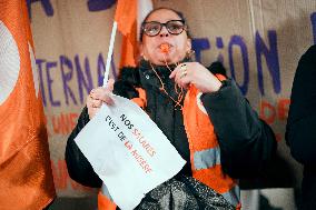 Protest by Sciences Po maintenance agents - Paris AJ