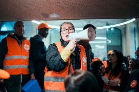 Protest by Sciences Po maintenance agents - Paris AJ