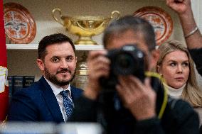 US President Donald Trump Signs Executive Order Pausing USMCA Tariffs