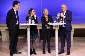 PM Bayrou Takes Part In A Meeting About Women In Science - Paris