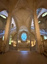 Louvre Museum And Pyramid Illustrations - Paris