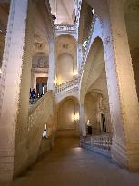 Louvre Museum And Pyramid Illustrations - Paris