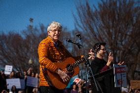 Thousands attend pro-science demonstration in Washington, DC