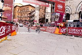 Strade Bianche 2025 - Women Elite Finish And Podium