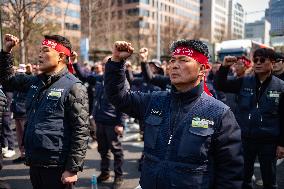 Truckers And Construction Workers Rally In Seoul For Labor Rights And Presidential Impeachment