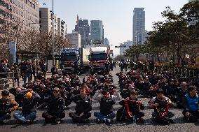 Truckers And Construction Workers Rally In Seoul For Labor Rights And Presidential Impeachment