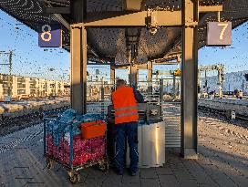 Train Platform Cleaner