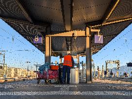 Train Platform Cleaner