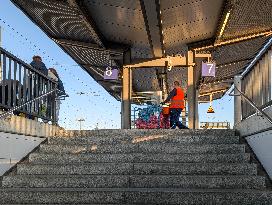 Train Platform Cleaner