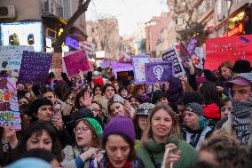 Women's Day Night March - Istanbul